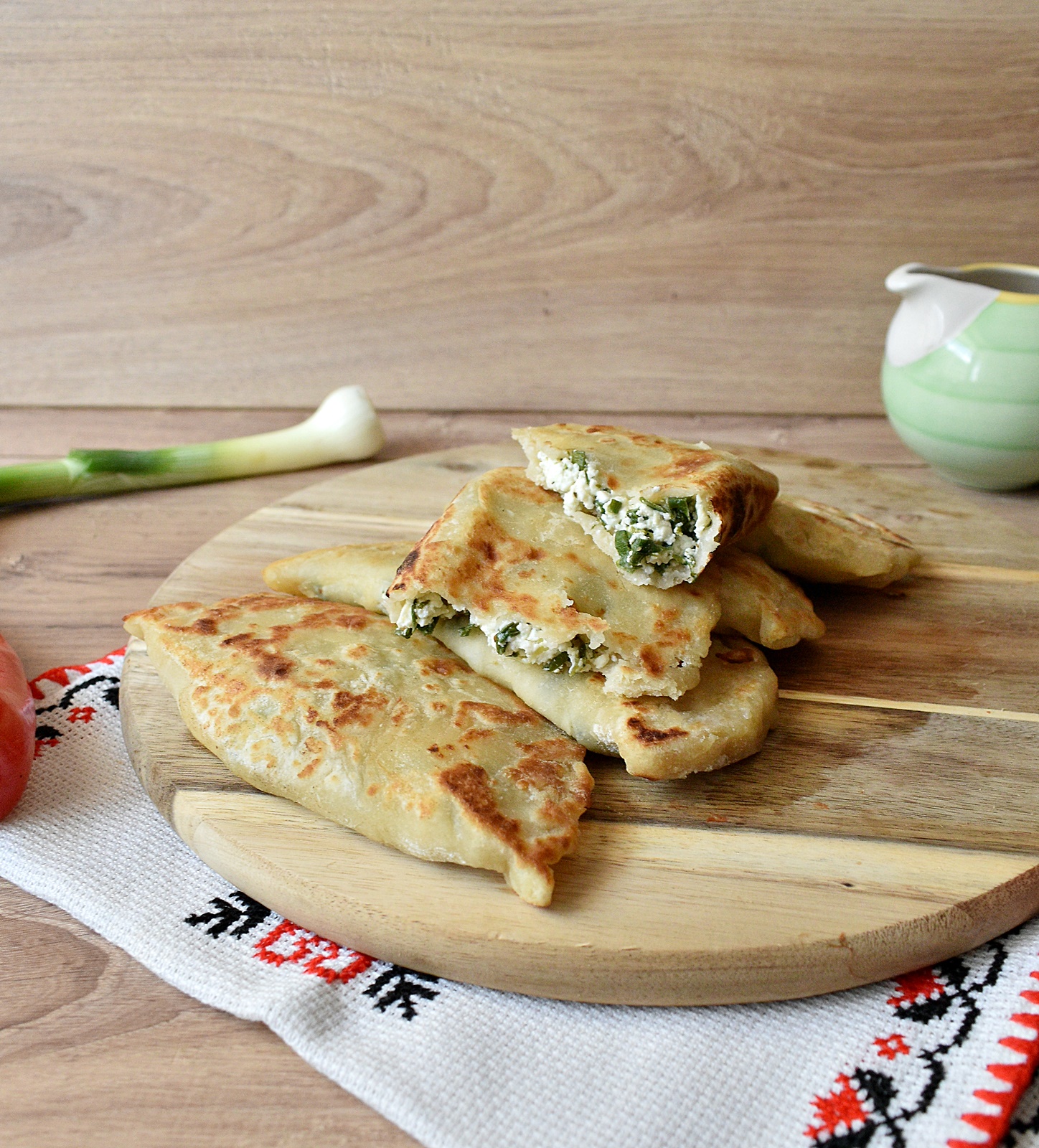 Aperitiv placinte cu spanac si ceapa verde