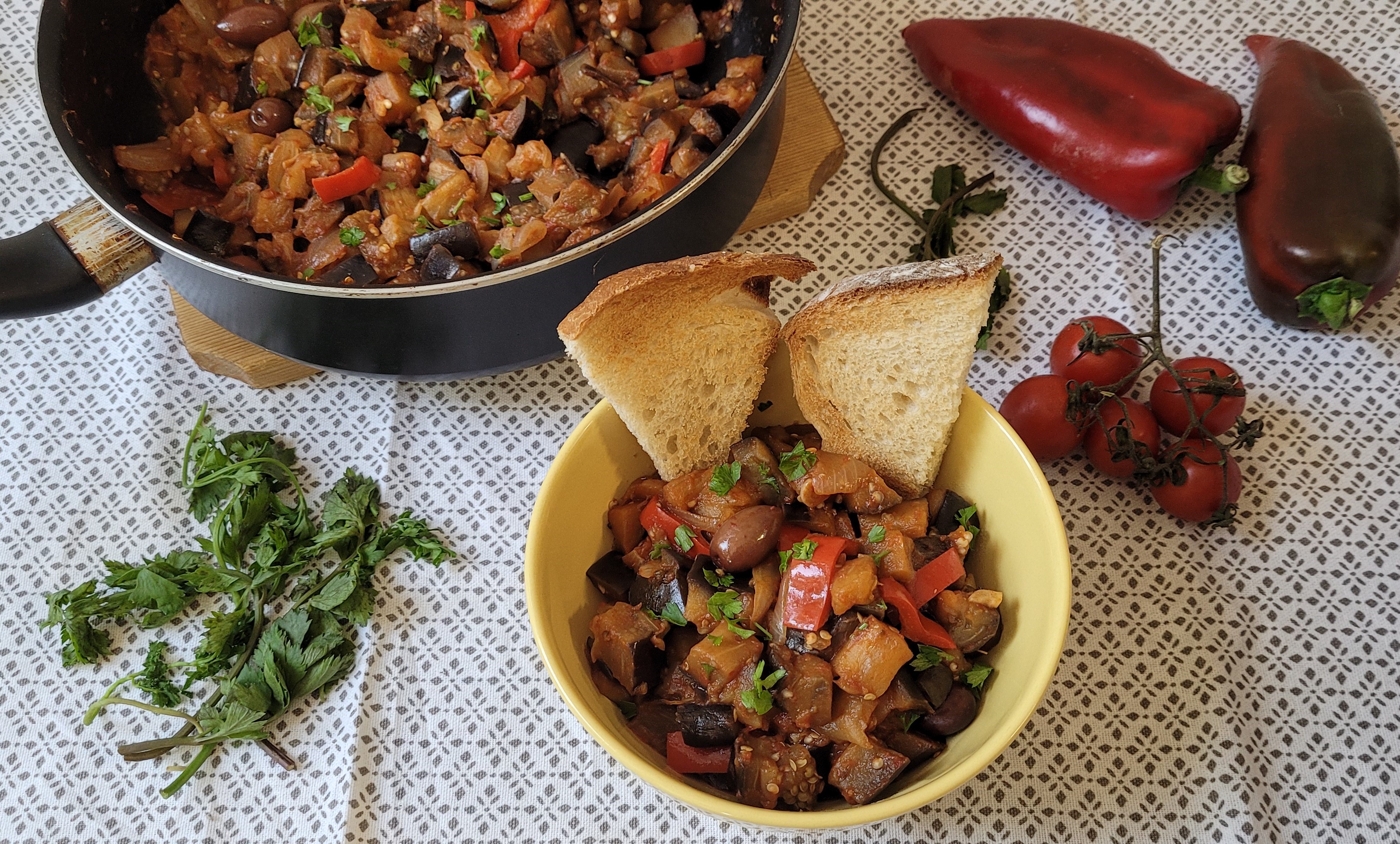 Caponata siciliana - Tocanita de vinete cu rosii si masline