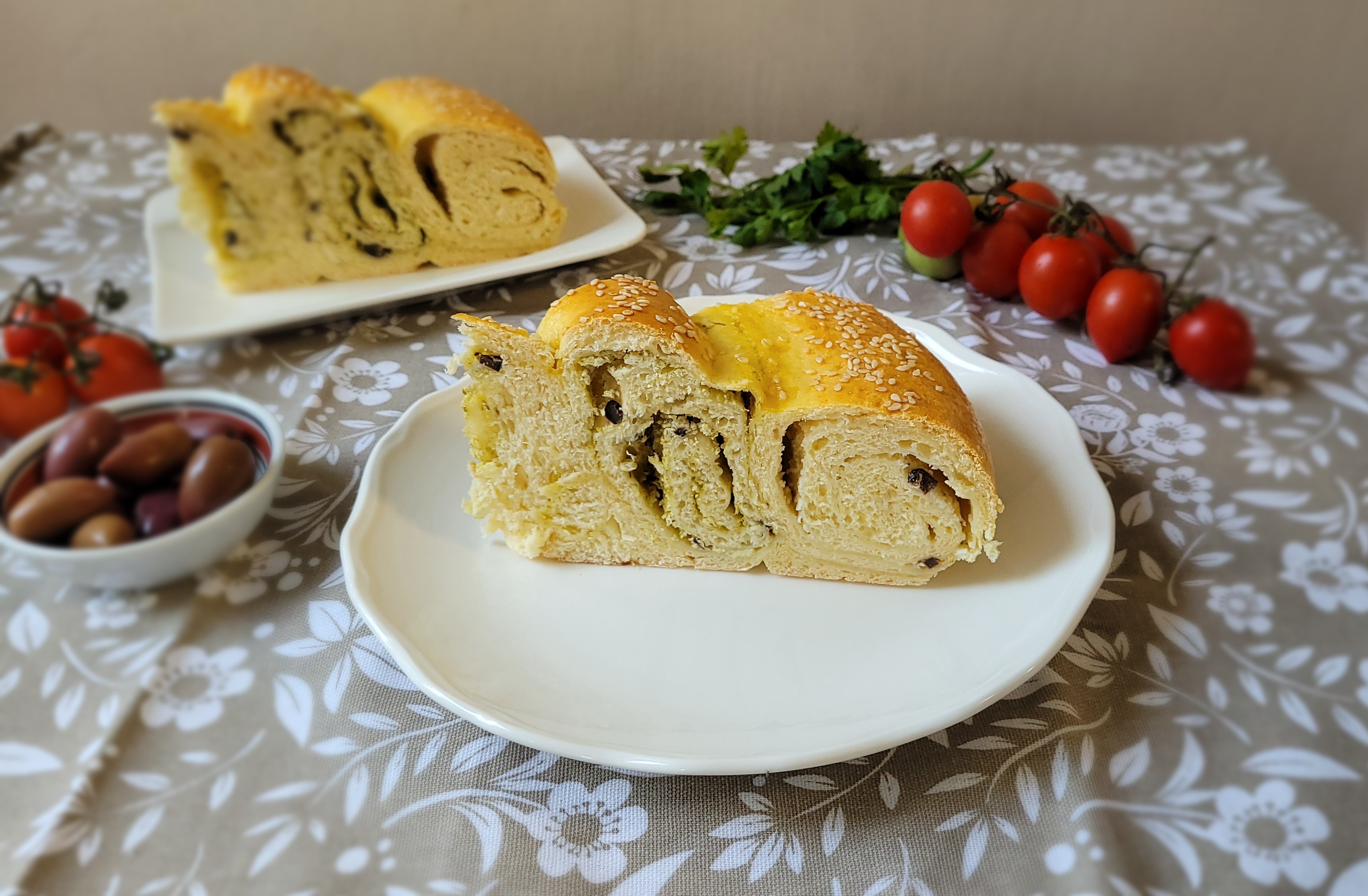 Aperitiv placinta melc cu pesto si branza feta