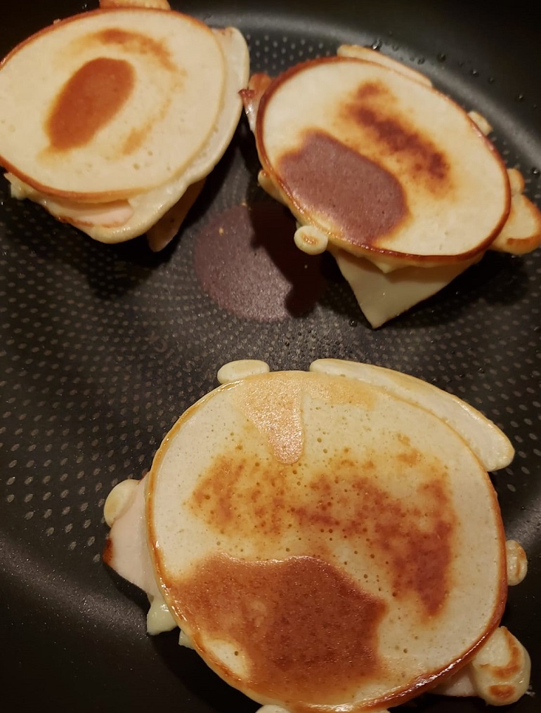 Clatite americane sarate by Jamie Oliver