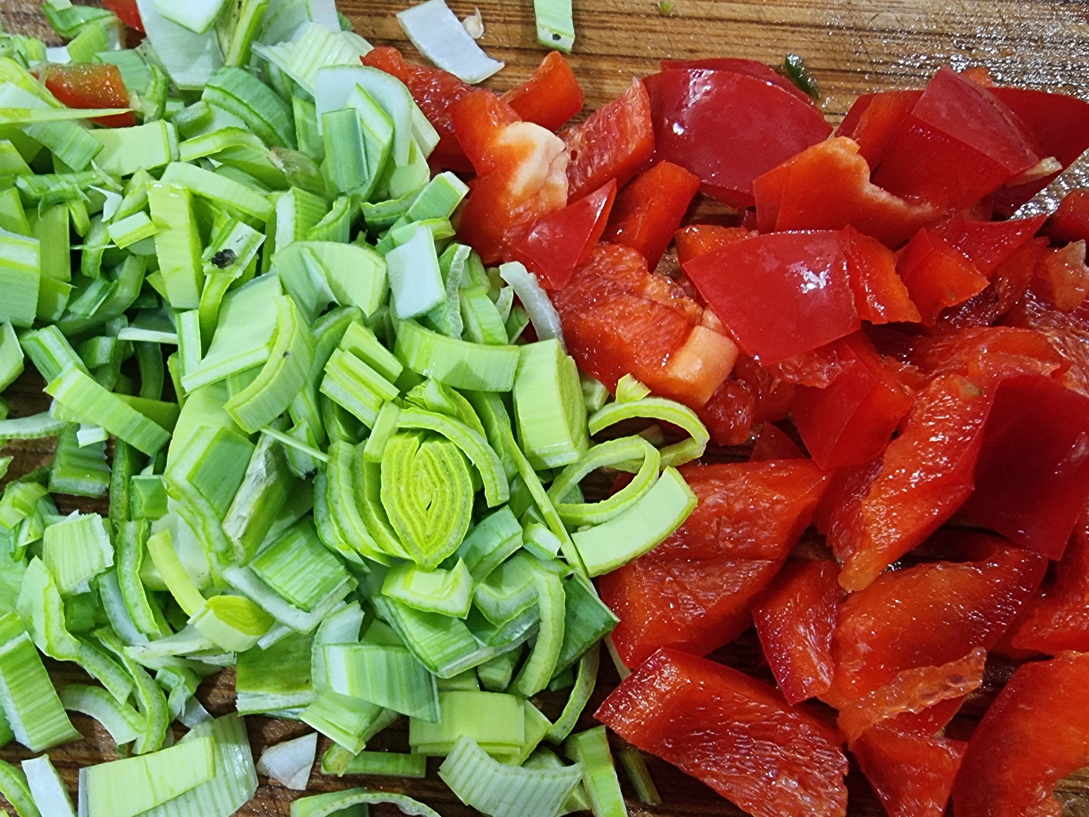 Ciorba de praz cu afumatura si salata verde