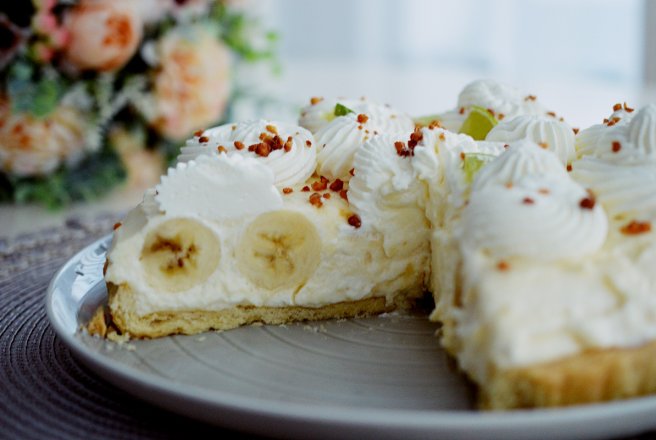 Reteta de tarta cu crema de vanilie banane si frisca