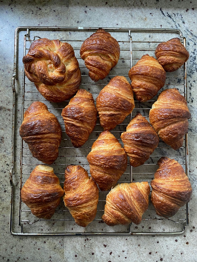 Croissante cu unt ca la patiserie reteta rapida