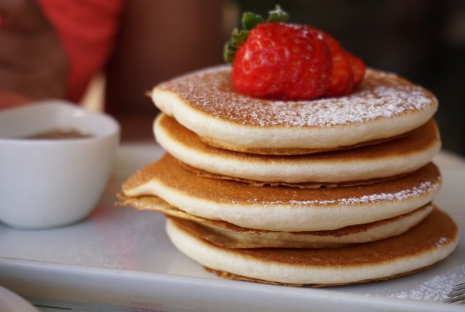 Reteta de pancakes - Clatite americane pufoase