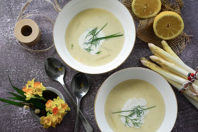 Supa crema de sparanghel reteta gustoasa si sanatoasa