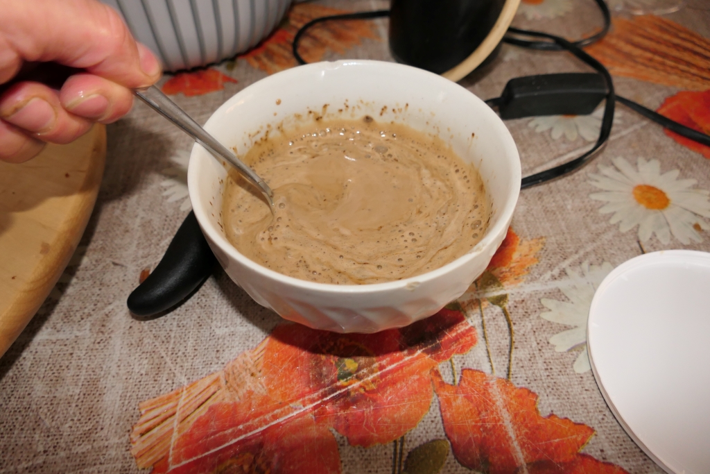 Tort cu crema de fistic - Deliciu fin si aromat