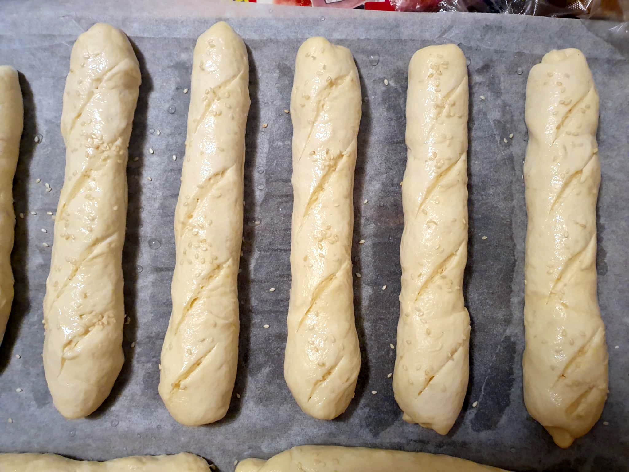 Mini baghete pufoase - Reteta simpla din 3 ingrediente