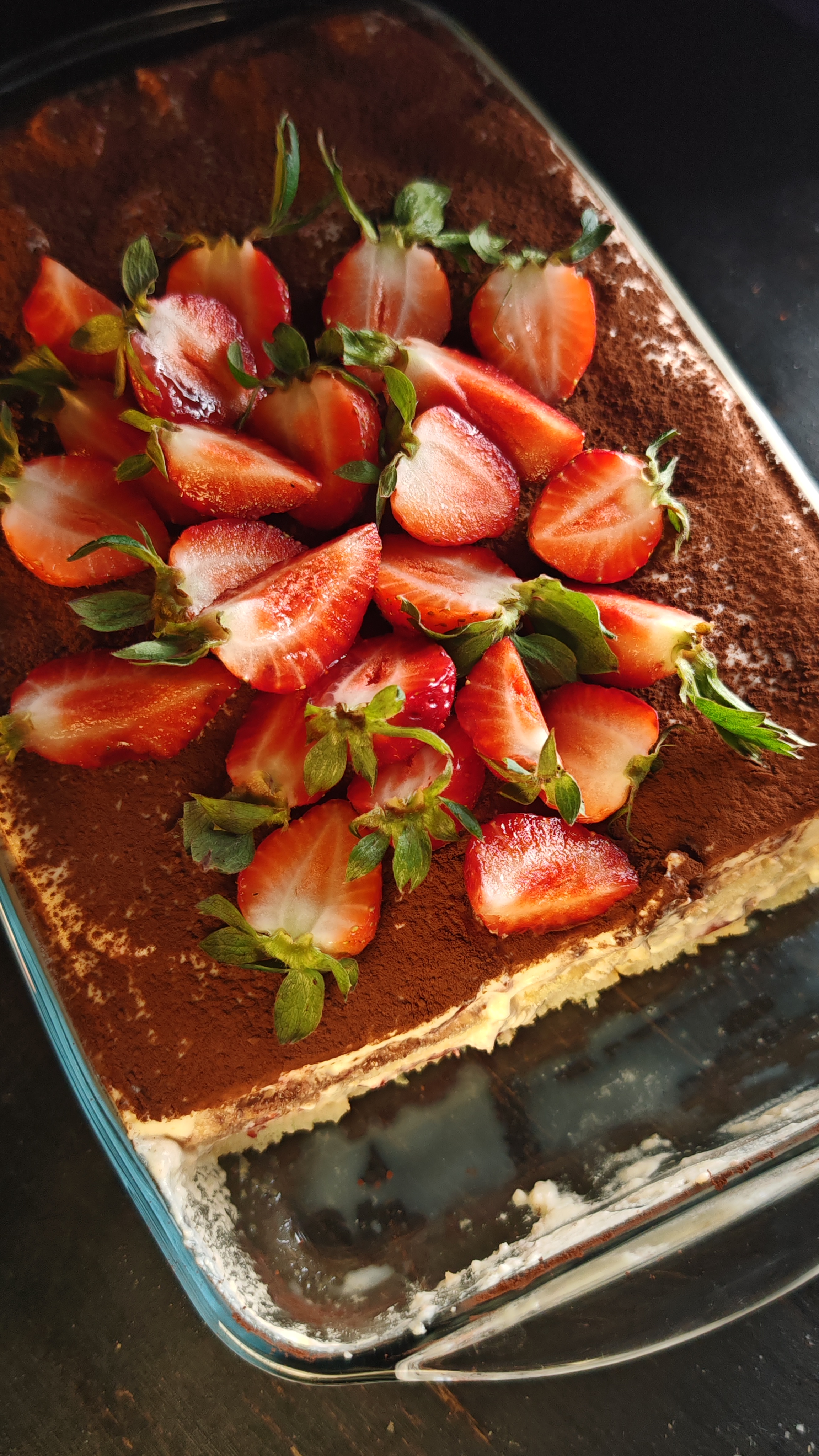 Tiramisu cu căpșuni - Desertul delicios și parfumat