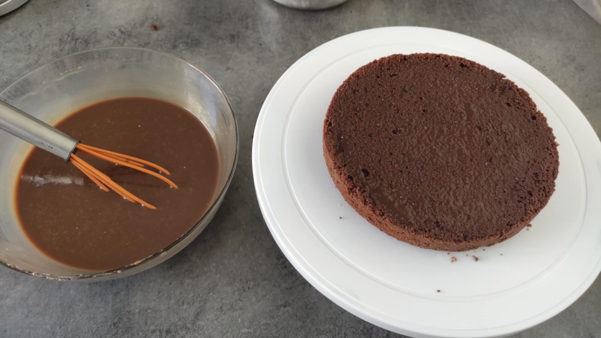 Tort cu bailey's, cafea si jeleu de afine