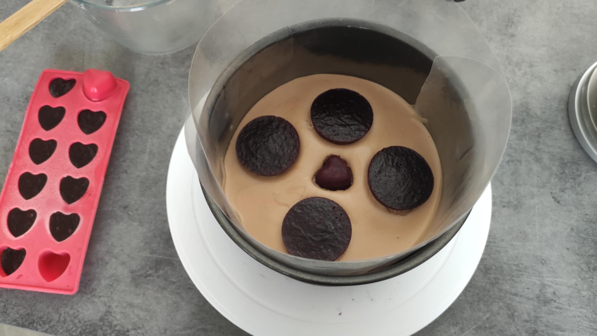 Tort cu bailey's, cafea si jeleu de afine