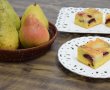 Prajitura rasturnata cu prune, pere si banane - Reteta savuroasa cu fructe-10