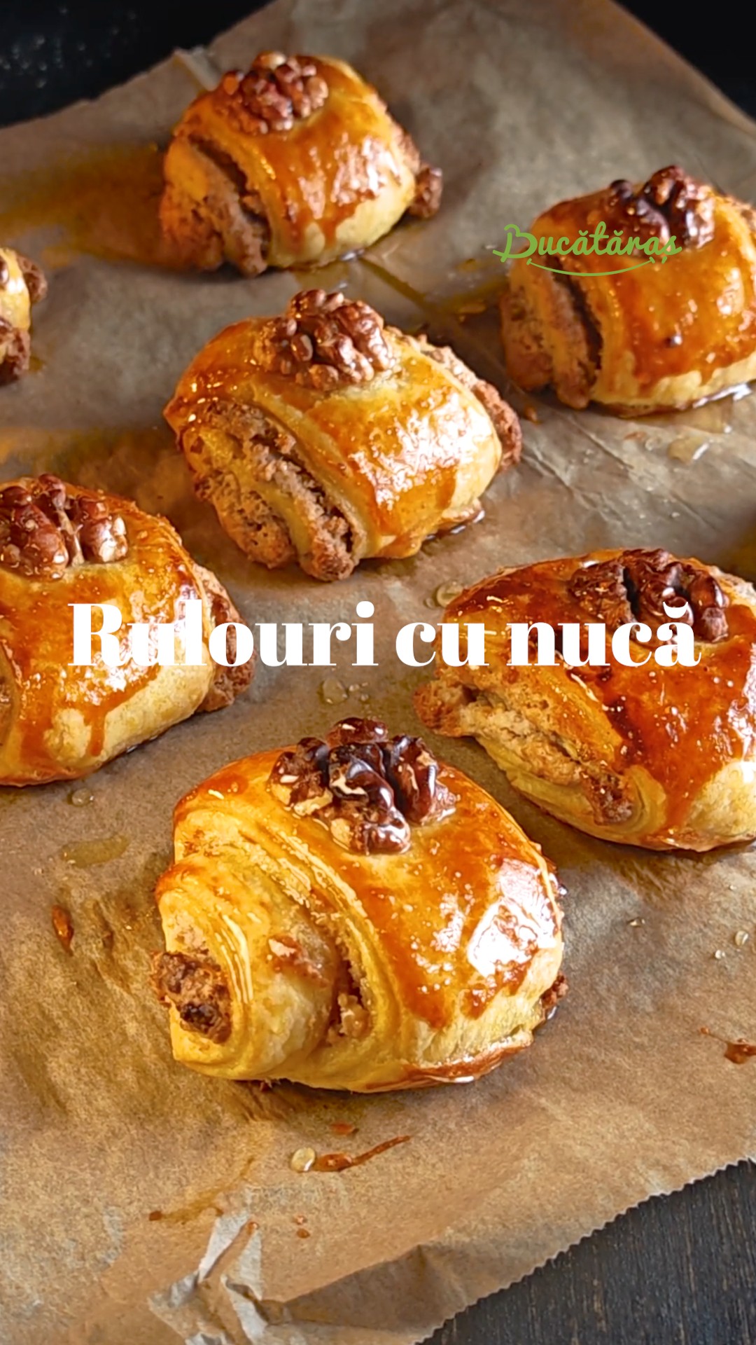 Rulouri cu nucă - Super delicioase și extra rapide