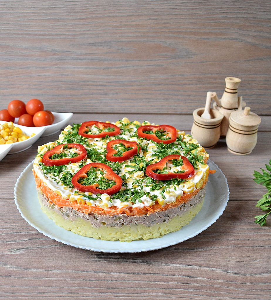 Salata in straturi cu legume si ton