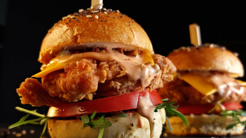 Burger de pui - Rețeta savuroasă de casă