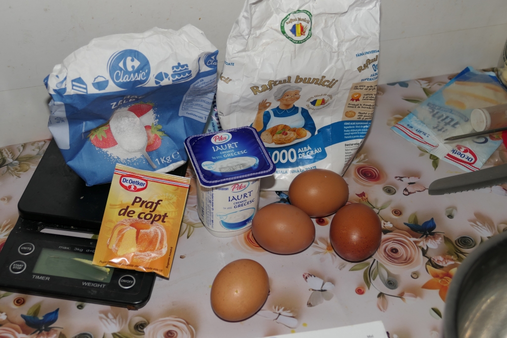 Tort Sa vina Primavara -  Reteta cu mango, fructul pasiuni si banane