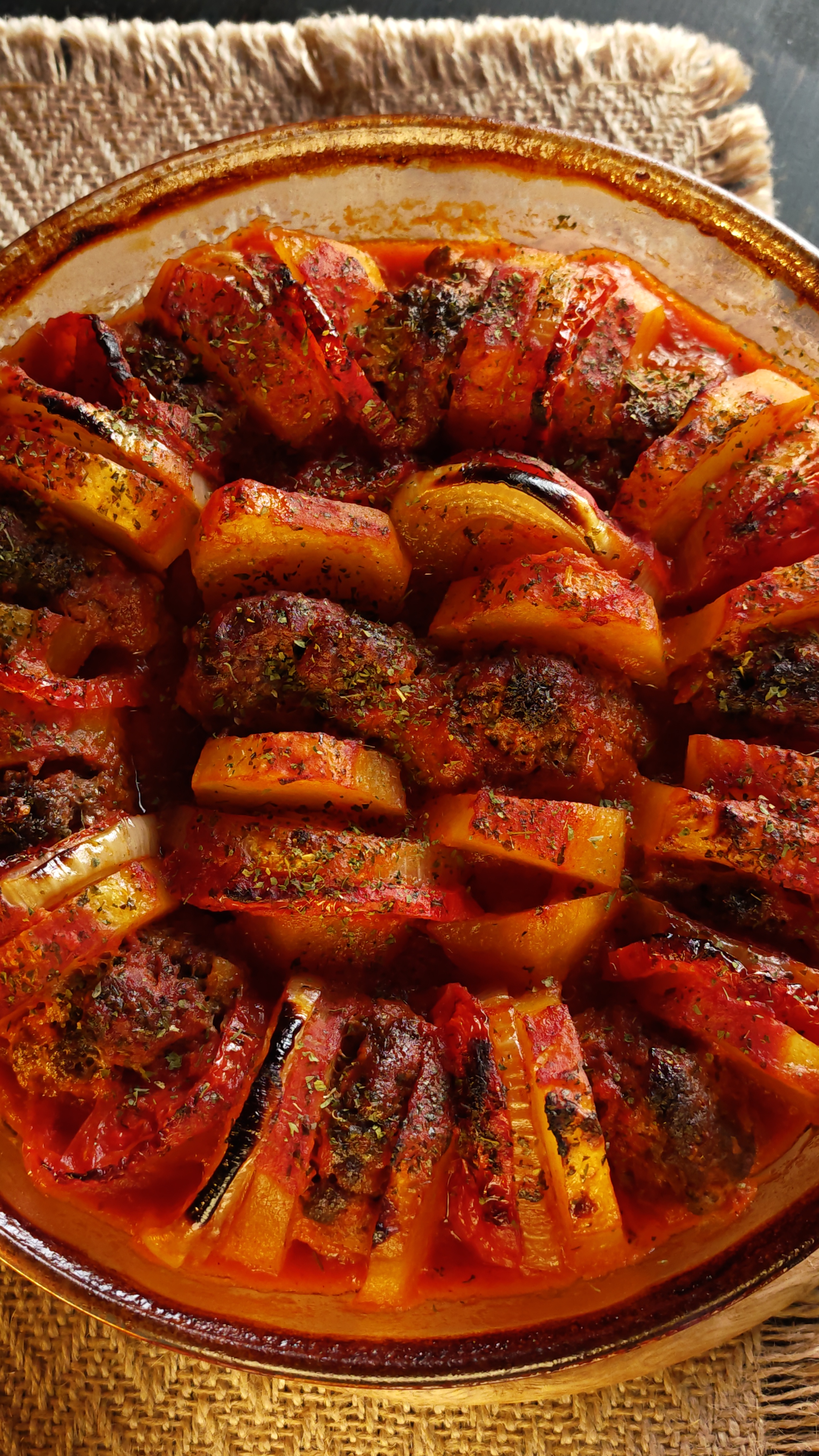 Musaca de vită cu legume - Rețeta rapidă și savuroasă