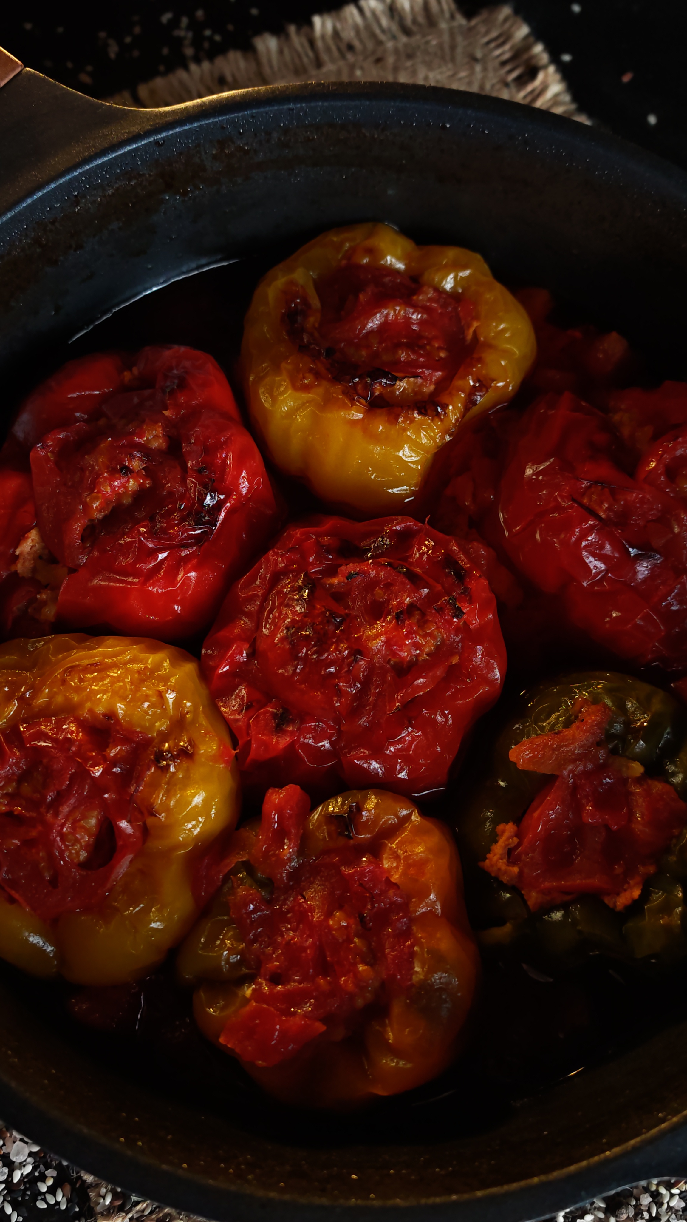 Ardei umpluți cu carne - Rețeta gustoasă și aromată